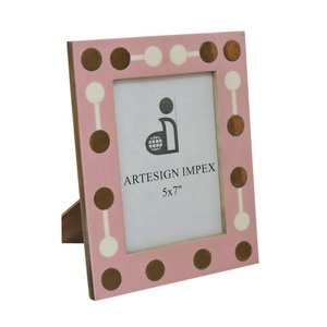 Handmade Designer Resin <b>Photo</b> <b>Frame</b> Creative Stylish Decorative <b>Photo</b> Holder for Home or Office Use - Product Image 1