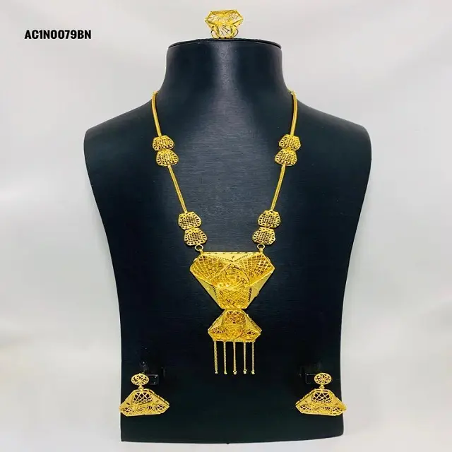Conjunto de collar chapado en oro diseño en línea joyería de moda todo tipo joyería de moda un gramo todo tipo solo en línea