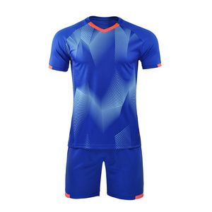 Uniformes de football personnalisés bon marché en polyester à 100%, maillot de football de club sportif/uniformes de football personnalisés bon marché - Product Image 3