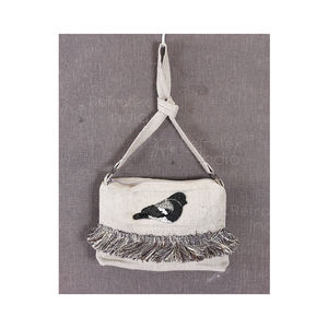 กระเป๋าแฟชั่นและกระเป๋ายอดนิยมแฮนด์เมดจำหน่ายจำนวนมากและผลิตโดยเครื่องตรวจวัดน้ำตาลในอินเดียที่ผลิตในอินเดียเพื่อคุณภาพและราคาที่ดีที่สุด - Product Image 1