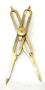 ฉากกั้นห้องทองเหลืองแท้คุณภาพสูง พร้อมโลโก้สั่งทำ ดีไซน์ทันสมัย ผิวสีทอง-ของขวัญส่งเสริมการขายระดับผู้บริหาร - Product Image 3