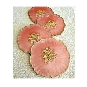 Ensemble de quatre sous-verre en résine design de couleur pêche et or, tasse de qualité supérieure et sous-verre en verre pour la vente en gros - Product Image 1