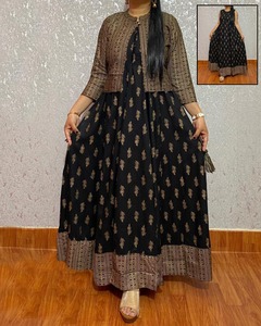 Nouvelle robe longue Anarkali de créateur pour collection de robes Koti Kurti en coton imprimé de qualité supérieure - Product Image 2