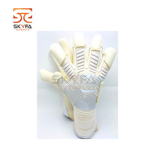 Gants de gardien de but de sport en latex de caoutchouc avec logo personnalisé de haute qualité gants de gardien de but professionnels jeunes adultes pour le football de football - Product Image 4