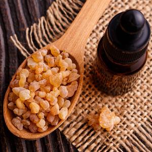 Materias Primas Cosméticas de Grado Industrial, Aceite Esencial de Mirra, Certificado GMP, Origen India, Puro a Granel - Product Image 1