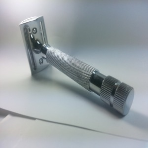 Maquinilla de afeitar en húmedo modelo caliente - Product Image 4