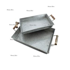 Plateau de service alimentaire galvanisé avec poignées en bois, deux tailles différentes, pour servir des desserts et des en-cas, par Home Arts - Product Image 1