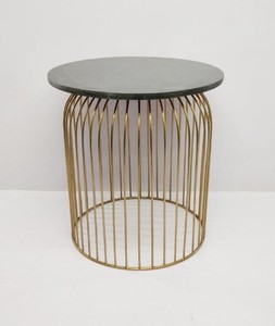 โต๊ะข้างลวดโลหะชุบทองแบบทันสมัยสำหรับห้องนั่งเล่นและห้องนอนเฟอร์นิเจอร์กาแฟแบบเหล็กยึดสำหรับใช้ในบ้าน - Product Image 1