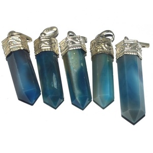 Venta al por mayor Unisex estilo clásico lápiz colgantes azul ónix y ágata piedras preciosas accesorios chapados para regalo o encanto - Product Image 1