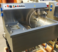 Machine à chocolat automatique commerciale 15 kg, machine à tempérer le chocolat 15 kg, machine à faire fondre et à tempérer le chocolat à roues 14 kg