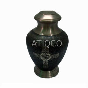 Urne funéraire de crémation en métal en laiton massif noir floral Urnes antiques à bon prix Urne souvenir où résident un amour et une mémoire - Product Image 4