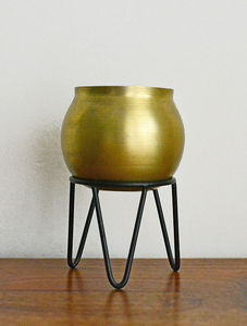 <b>Antique</b> Brass Finish Iron Crescent Planter Decorative Metal <b>Plant</b> <b>Stand</b> for Indoor Outdoor Garden Patio Home Decor - Product Image 2