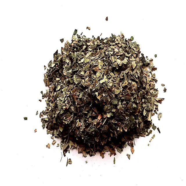 Moringa (Moringa oleifera) -il tè può essere ricco di vitamine e minerali ricchi di aminoacidi