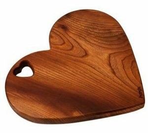 Plato de pizza con forma de corazón de madera de mango y tabla de cortar para uso doméstico en la cocina - Product Image 3