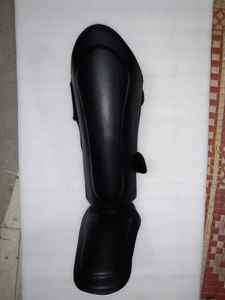 Protège-tibias Muay Thai personnalisés de haute qualité à bas quantité minimale de commande Kick Boxing Protège-tibia de qualité spéciale - Product Image 6