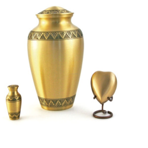 Juego de urnas de cremación de latón más vendidas al por mayor con acabado dorado Juego de urnas funerarias anheladas a mano indias hechas en India - Product Image 3
