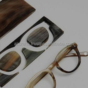 Placas de cuerno de Búfalo en blanco Natural - Product Image 1