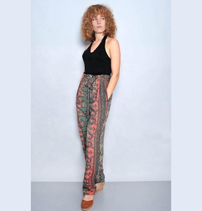 Vêtements pour femmes de qualité export, pantalon d'été et décontracté imprimé en soie sari indien avec poches - Product Image 3