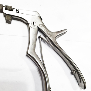 Pince à biopsie rectale manuelle en acier - Product Image 1