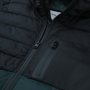 Veste bomber d'hiver pour homme en satin 100% polyester avec logo personnalisé, imperméable, rembourrée de coton épais - Product Image 5
