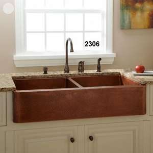 Évier de ferme antique en cuivre à double cuvette martelée - Product Image 1