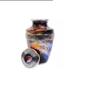 Urna de aluminio plateada clásica moderna Bandera americana Impresión de esmalte Memorial de cremación de latón contemporáneo para cenizas humanas Perro - Product Image 3