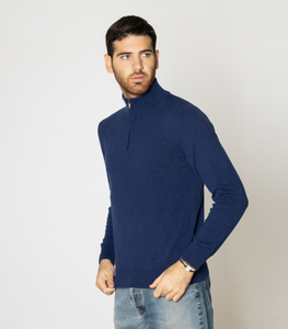 Maglione blu invernale da uomo in Cashmere 100% lavorato a mano con scollo da camionista a manica lunga realizzato in Italia - Product Image 2