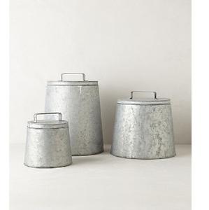 Juego versátil de 4 contenedores de almacenamiento de alimentos domésticos de metal Acabado rojo Organización de cocina perfecta para el hogar Solución elegante - Product Image 3