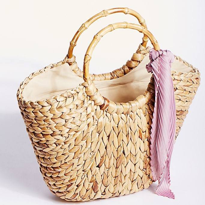 สีน้ำตาลอ่อนธรรมชาติ