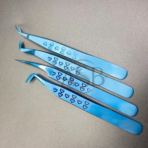 Pince à épiler d'extension de cils en acier inoxydable avec logo personnalisé professionnel avec pointe pointue et nouvelle poignée Design Heart Grip - Product Image 6