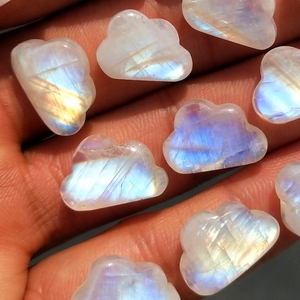 แหวนผู้ชายประดับหินคาโบชอง รูปหัวใจมูนสโตนสีรุ้ง แซฟไฟร์สีน้ำเงิน คริสตัลแกะสลัก |   ชุดของขวัญเครื่องประดับอัญมณีธรรมชาติ - Product Image 1