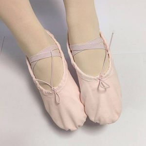 Venta al por Mayor de Fábrica: Zapatos Planos de Ballet para Niñas, Color Rosa Intenso, Parte Superior de Lona, Suela de Gamuza - Product Image 6