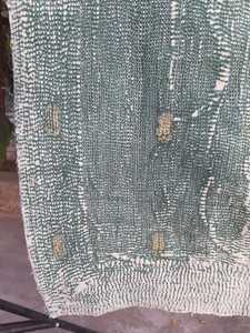 Edredones Kantha Vintage de alta calidad con bordado hecho a mano y trabajo de parche Gudari Muebles para el hogar y prendas Rediseño Dhurries - Product Image 3