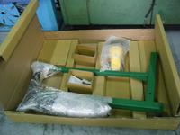 APLUS AMB3522 Agrafeuse pneumatique pour cartons de 35 mm avec commande au pied, verte, certifiée ISO9001, garantie 1 an