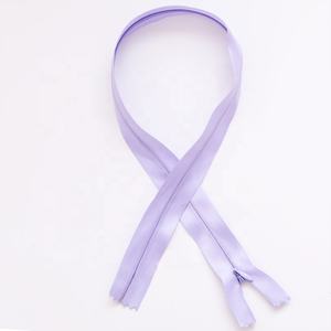 Fermeture éclair à glissière ouverte robuste en gros avec fonction de verrouillage automatique, caractéristiques imperméables, matériau nylon/plastique/métal - Product Image 2