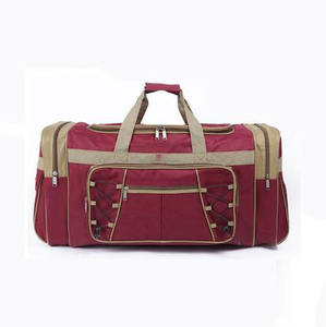 กระเป๋ายิมทรงหมอนพิมพ์ลายโลโก้แบบกำหนดเองสไตล์ไม่ซ้ำใครอุปกรณ์เสริมสำหรับเดินทางทำจากโพลีเอสเตอร์ PU มีซิปแฟชั่น - Product Image 5