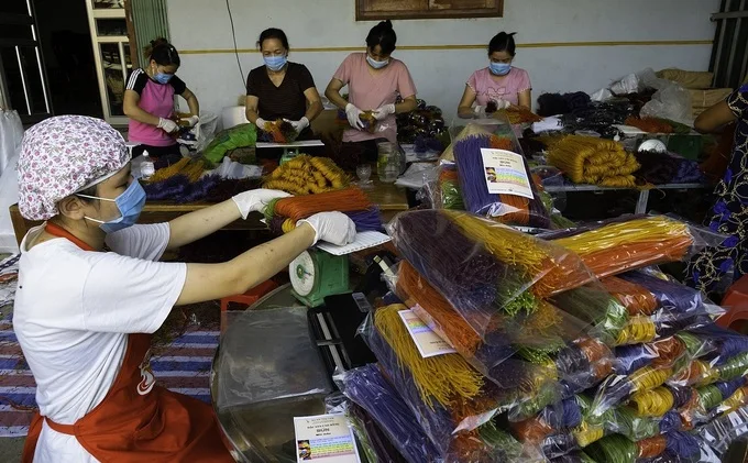 GLUTEN FREE RICE VERMICELLI COLORFUL FROM VIETNAM WITH FACTORY PRICE/VIETNAM COLORFUL RICE NOODLE