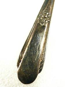 Ensemble de cuillères en acier inoxydable fait à la main avec un design élégant parfait pour les tables à manger, les mariages et les occasions spéciales - Product Image 4