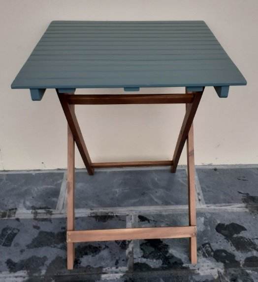 สีเขียว