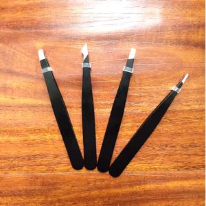 Jeu de pinces à épiler à bout incliné en acier inoxydable, Set de 4 pièces pour les cils - Product Image 4