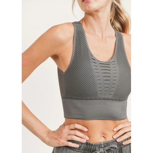 Sujetador Deportivo Sin Costuras con Corte Láser Color Gris Awaken, Nuevo, OEM, Hecho a Medida - Product Image 4