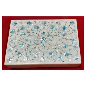 Boîte à bijoux en marbre blanc incrusté faite à la main pour cadeau - Product Image 1