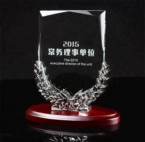 Pujiang rifornimento della fabbrica a buon mercato trofeo in legno scudo cristallo incisione laser personalizzata con parole o testo per gli sport di golf - Product Image 2