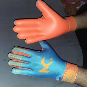 Gants GAA actifs Grip Gants de football gaélique de qualité supérieure fabriqués avec du latex de 2.5mm pour une meilleure prise en main et un excellent contrôle de la balle - Product Image 6