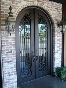 Portes de sécurité extérieures résidentielles modernes noires personnalisées à <span class=keywords><strong>prix</strong></span> compétitif pour l'Europe, portes <span class=keywords><strong>d</strong></span>'<span class=keywords><strong>entrée</strong></span> en fer forgé pour villas - Product Image 4