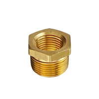 Raccords de tuyauterie hexagonaux en laiton poli forgé 1/2" x 1/4"