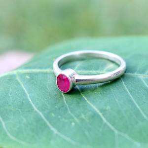 Bague en argent sterling 925 avec rubis rouge naturel, bijoux faits à la main, bijoux minimalistes, prix de gros d'usine - Product Image 4