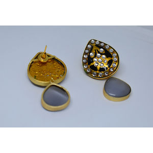 ต่างหูห่วงแบบติดหูประดับหินทองเหลืองเคลือบด้านสีทองมีนาการี ดีไซน์สวยงามทันสมัย เหมาะสำหรับงานปาร์ตี้ สำหรับเด็กผู้หญิงและสตรี - Product Image 3