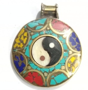 Nouvelle arrivée tibétain bouddhiste Mantra pendentifs religieux bijoux en alliage avec pierre turquoise - Product Image 5