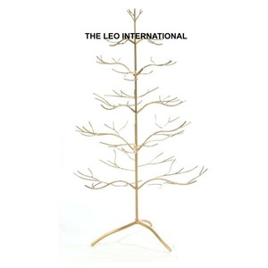 Grand support de présentation de Noël en métal noir avec revêtement en poudre, design arbre, pour décorations et ornements de Noël - Product Image 2